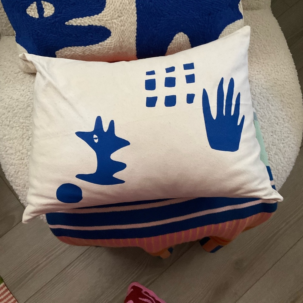 Sara Elizabeth Creskey, Toronto Based Textile Artist. Blue Dog on Monk Cloth.